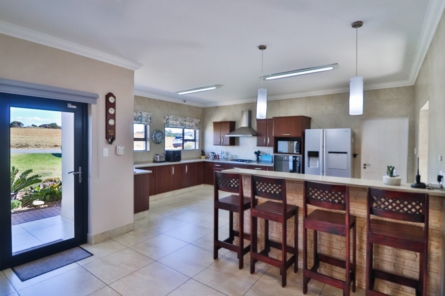 4 Bedroom Property for Sale in Cypraea Sands Estate Eastern Cape